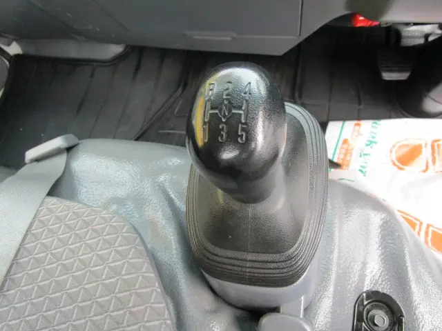 いすゞ エルフ TRG-NJR85A(2WD)の写真33