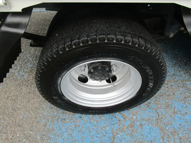 いすゞ エルフ TRG-NJR85A(2WD)の写真46