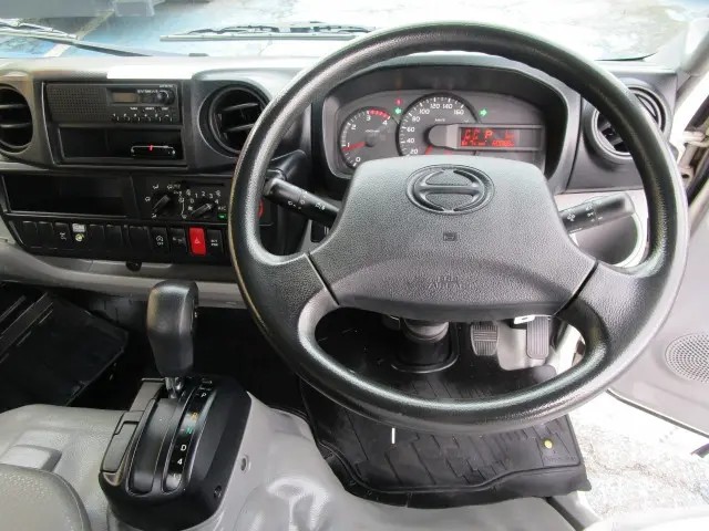 日野 デュトロ TKG-XZU650M(2WD)の写真31
