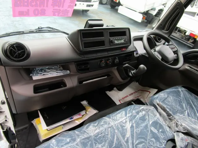 三菱 キャンター 2RG-FBA20(2WD)の写真25