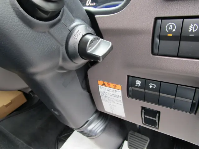三菱 キャンター 2RG-FBA20(2WD)の写真33