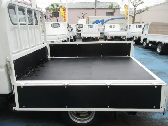 三菱 キャンター 2RG-FBA20(2WD)の写真6