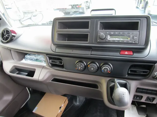 三菱 キャンター 2RG-FBA20(2WD)の写真20