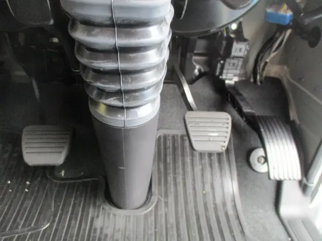 三菱 キャンター 2RG-FBA20(2WD)の写真22