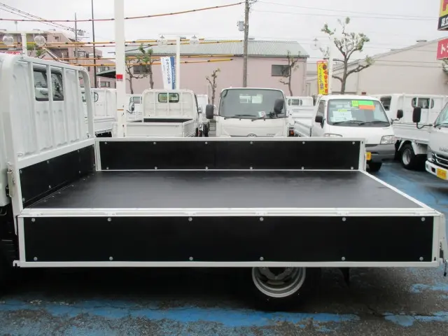 三菱 キャンター 2RG-FBA20(2WD)の写真13