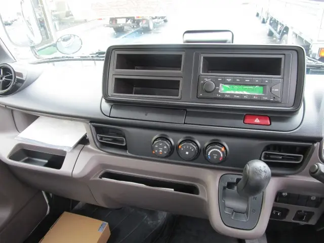 三菱 キャンター 2RG-FBA20(2WD)の写真32