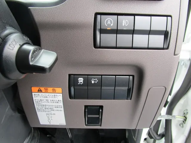 三菱 キャンター 2RG-FBA20(2WD)の写真34