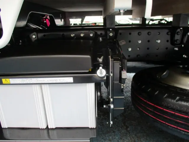 三菱 キャンター 2RG-FBA20(2WD)の写真22
