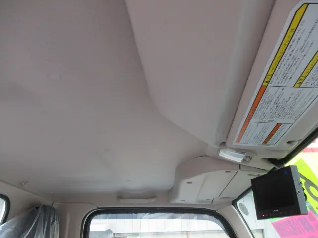 三菱 キャンター 2RG-FBA20(2WD)の写真39