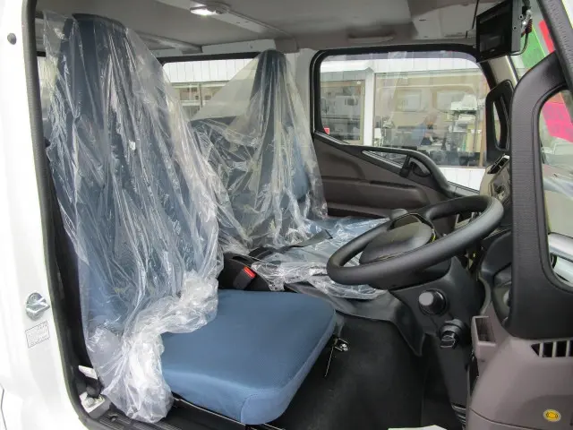 三菱 キャンター 2RG-FBA20(2WD)の写真6