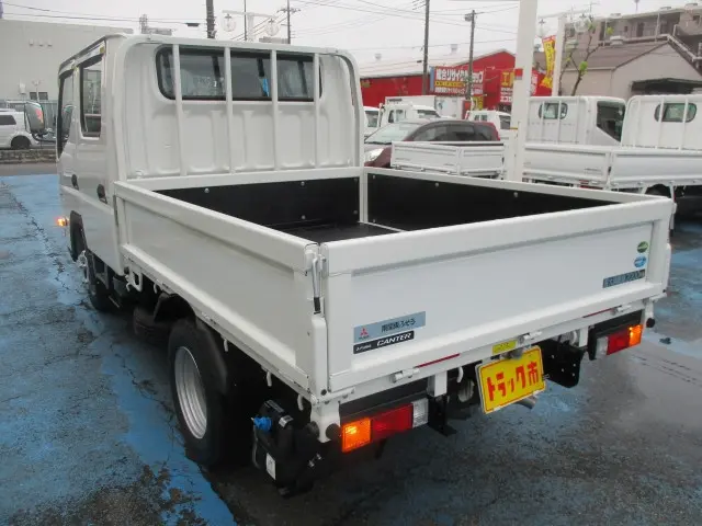 三菱 キャンター 2RG-FBA20(2WD)の写真18