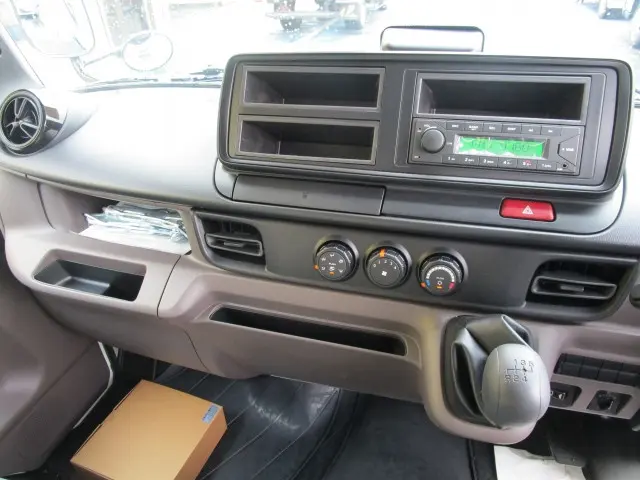 三菱 キャンター 2RG-FBA20(2WD)の写真20