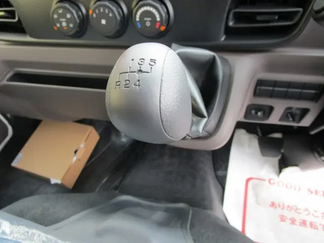 三菱 キャンター 2RG-FBA20(2WD)の写真21
