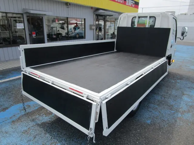 いすゞ エルフ TPG-NJR85A(2WD)の写真2