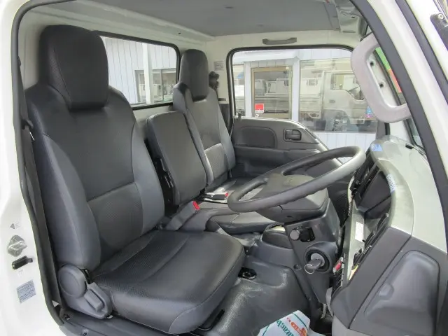 いすゞ エルフ TPG-NJR85A(2WD)の写真6