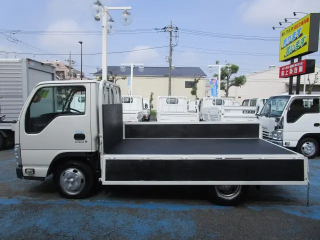 いすゞ エルフ TPG-NJR85A(2WD)の写真10