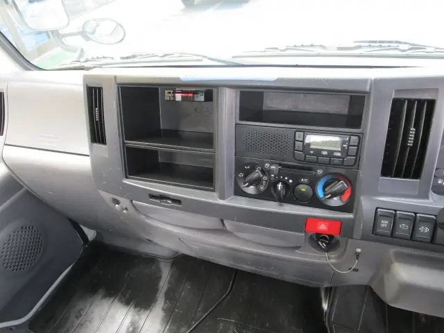 いすゞ エルフ TPG-NJR85A(2WD)の写真26