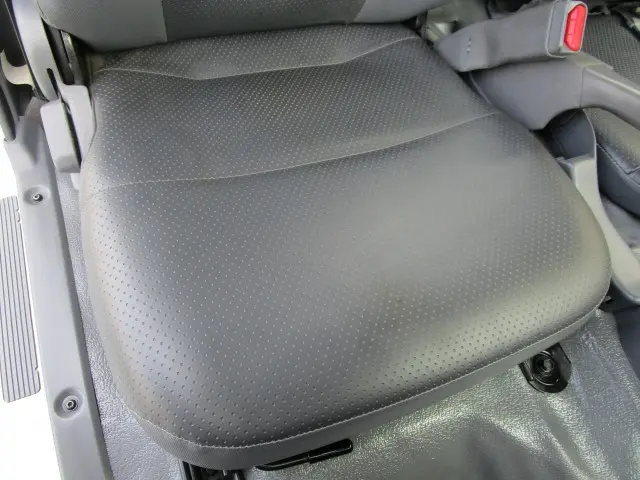 いすゞ エルフ TPG-NJR85A(2WD)の写真30