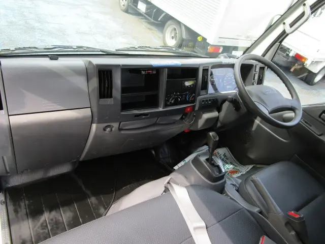いすゞ エルフ TPG-NJR85A(2WD)の写真31