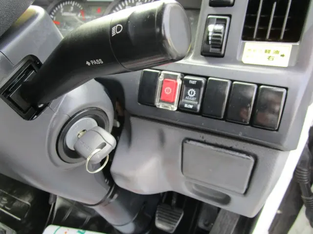 いすゞ エルフ TPG-NJR85A(2WD)の写真34