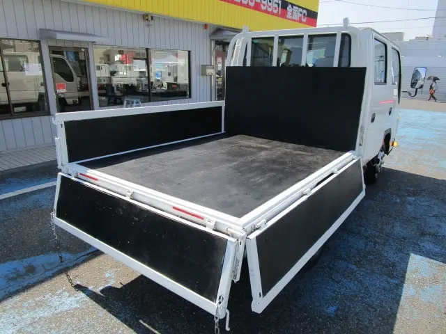 いすゞ エルフ TPG-NJR85A(2WD)の写真2
