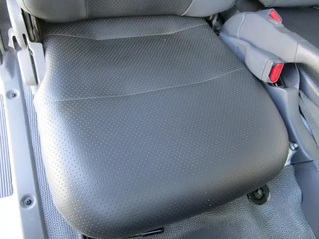 いすゞ エルフ TPG-NJR85A(2WD)の写真30