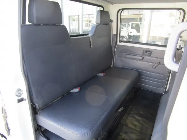 いすゞ エルフ TPG-NJR85A(2WD)の写真33