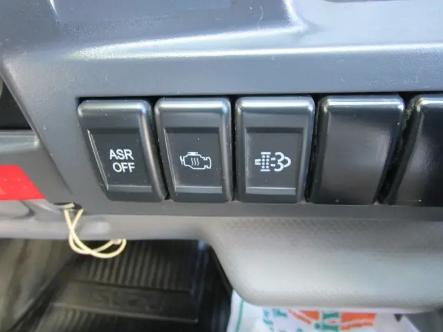 いすゞ エルフ TPG-NJR85A(2WD)の写真40