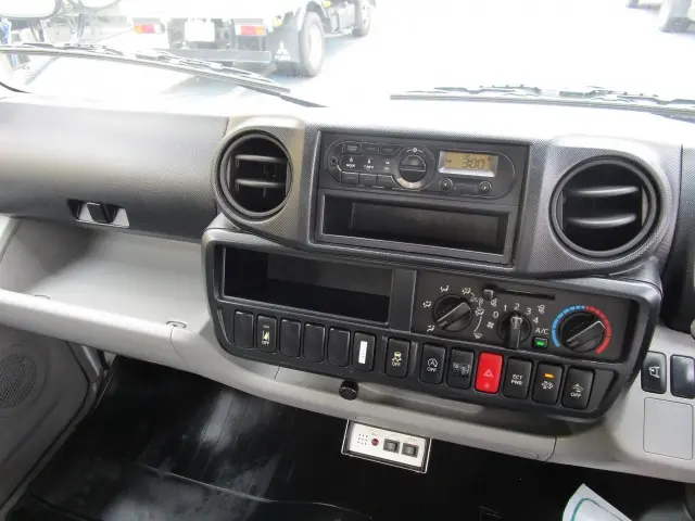 日野 デュトロ TPG-XZU645M(2WD)の写真32