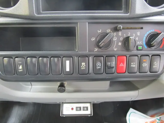 日野 デュトロ TPG-XZU645M(2WD)の写真40
