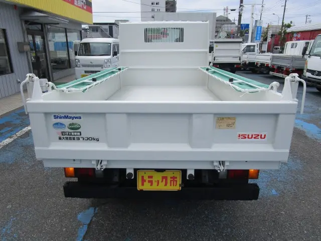いすゞ エルフ TKG-NKR85AN(2WD)の写真4