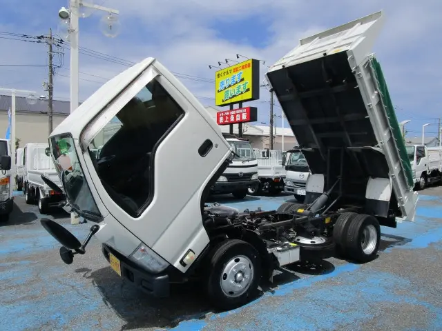 いすゞ エルフ TKG-NKR85AN(2WD)の写真19
