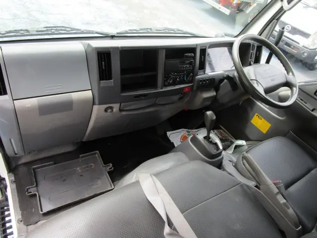 いすゞ エルフ TKG-NKR85AN(2WD)の写真31
