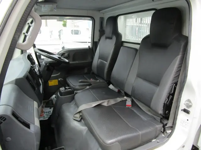 いすゞ エルフ TKG-NKR85AN(2WD)の写真32