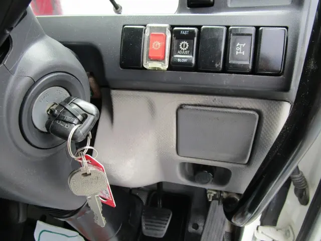 いすゞ エルフ TKG-NKR85AN(2WD)の写真36