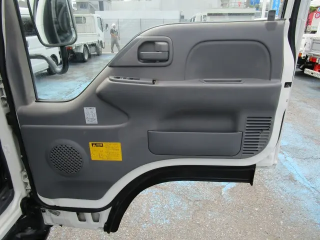 いすゞ エルフ TKG-NKR85AN(2WD)の写真37