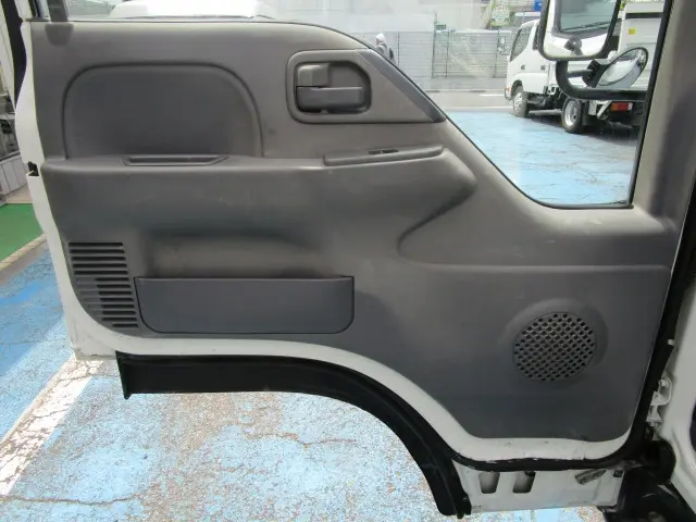 いすゞ エルフ TKG-NKR85AN(2WD)の写真38