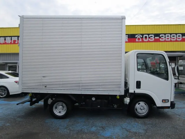いすゞ エルフ TPG-NLR85AN(2WD)の写真8