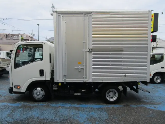 いすゞ エルフ TPG-NLR85AN(2WD)の写真11