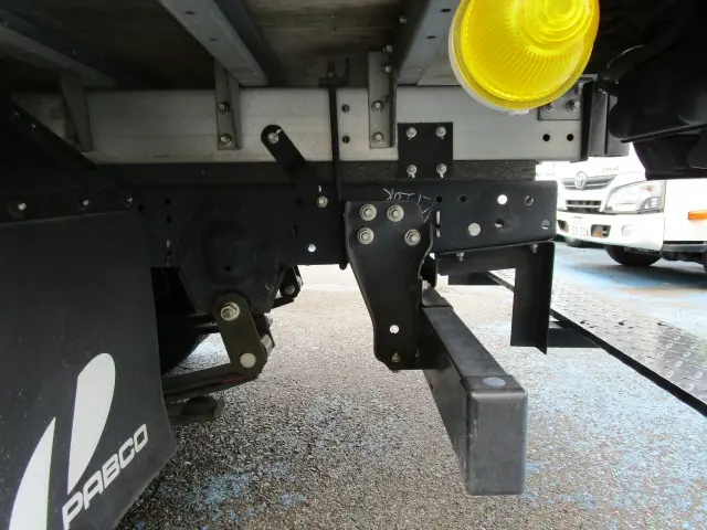 いすゞ エルフ TPG-NLR85AN(2WD)の写真31