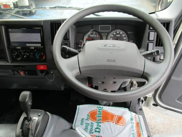 いすゞ エルフ TPG-NLR85AN(2WD)の写真37