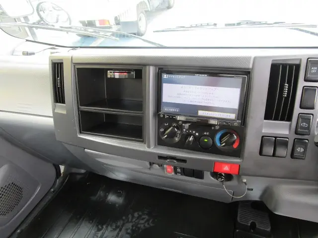 いすゞ エルフ TPG-NLR85AN(2WD)の写真38