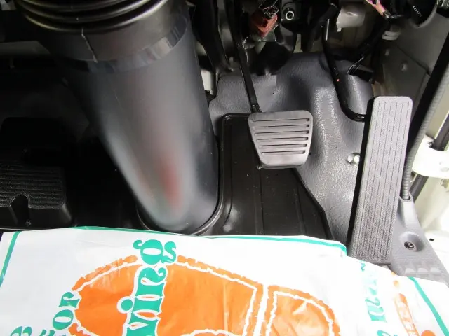 いすゞ エルフ TPG-NLR85AN(2WD)の写真40