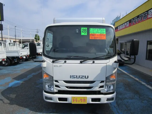 いすゞ エルフ TRG-NMR85N(2WD)の写真7