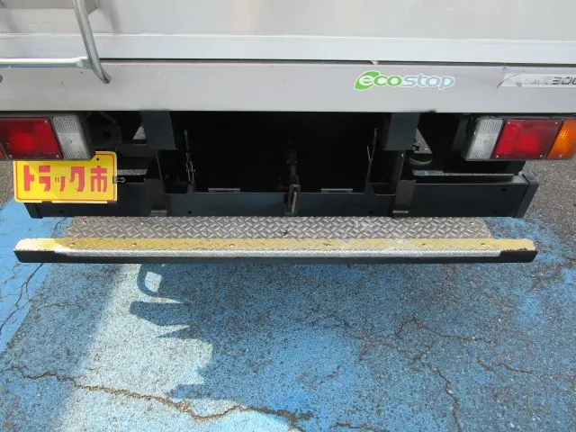 いすゞ エルフ TRG-NMR85N(2WD)の写真18