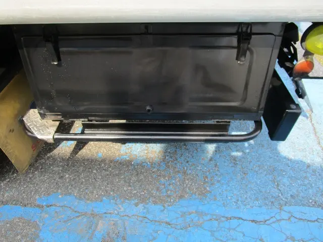 いすゞ エルフ TRG-NMR85N(2WD)の写真27