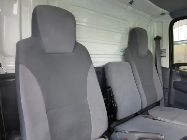 いすゞ エルフ TRG-NMR85N(2WD)の写真35