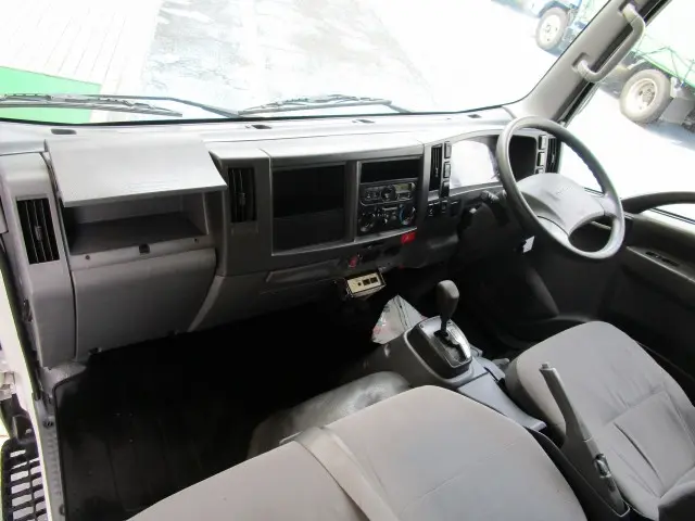 いすゞ エルフ TRG-NMR85N(2WD)の写真37