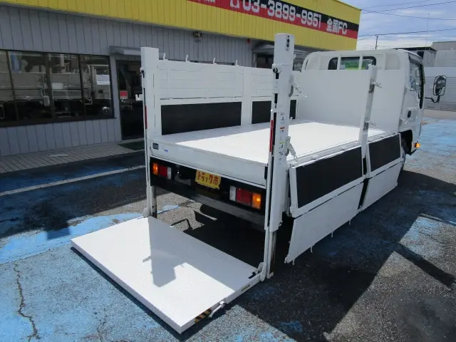いすゞ エルフ TRG-NKR85A(2WD)の写真2
