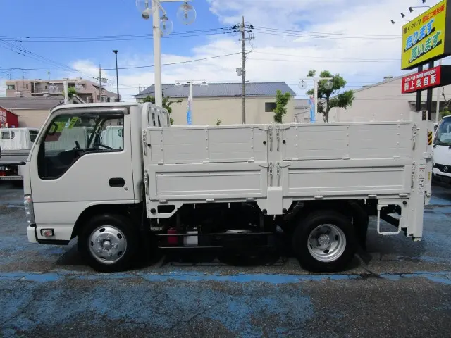 いすゞ エルフ TRG-NKR85A(2WD)の写真12